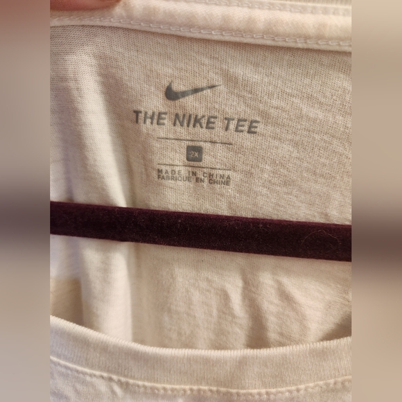 White Nike Long Sleeve 2x - Picture 4 of 4